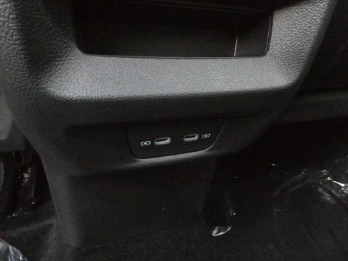 Used 2026 Volkswagen Tiguan SE AWD/4WD image 34