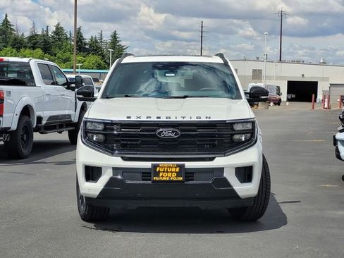 New 2026 Ford Expedition Platinum w/ Stealth Appearance Package AWD/4WD image 3