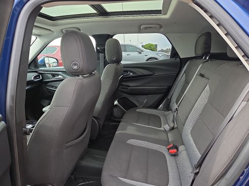 Used 2023 Chevrolet TrailBlazer LT w/ Sun and Liftgate Package AWD/4WD image 10