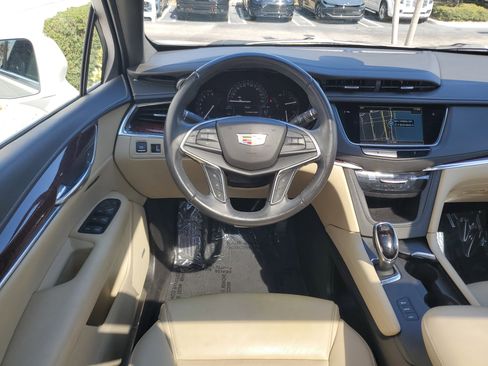 Used 2018 Cadillac XT5 Luxury w/ Driver Awareness Package image 16
