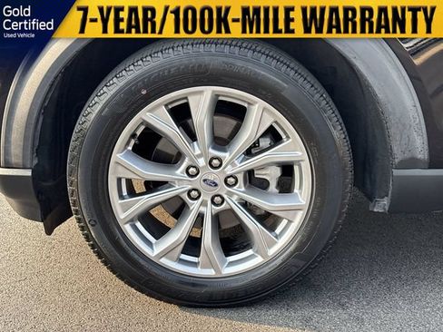 Used 2021 Ford Explorer XLT w/ Equipment Group 202A AWD/4WD image 19