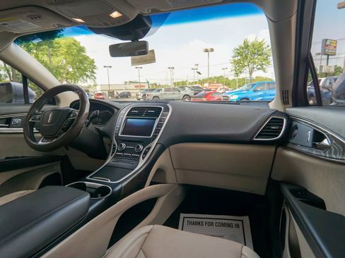 Used 2020 Lincoln Nautilus Reserve w/ Equipment Group 201A FWD image 17