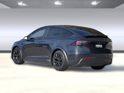 Used 2024 Tesla Model X image 3