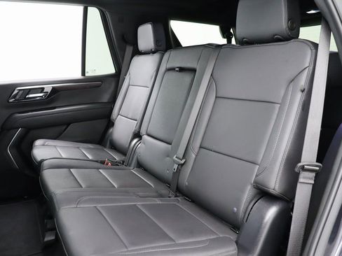 Used 2025 Chevrolet Tahoe LT image 32