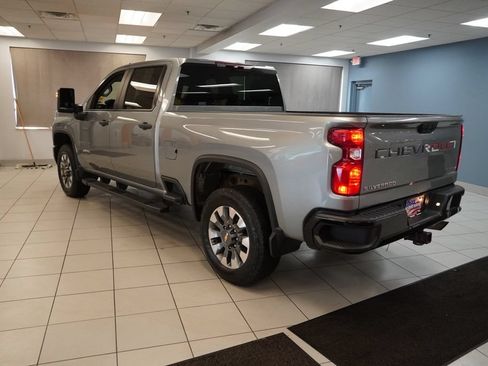 Used 2024 Chevrolet Silverado 2500 Custom w/ Custom Convenience Package AWD/4WD image 3