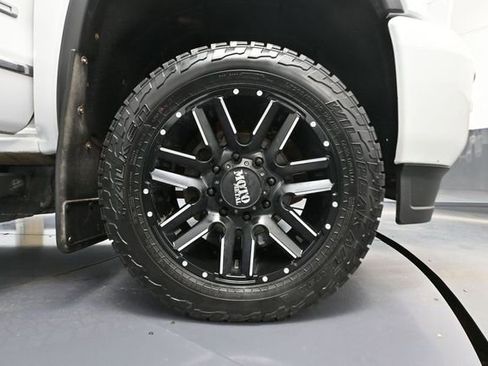 Used 2017 GMC Sierra 2500 Denali AWD/4WD image 16