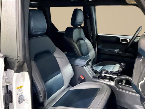 Used 2024 Ford Bronco Outer Banks w/ Sasquatch Package image 8