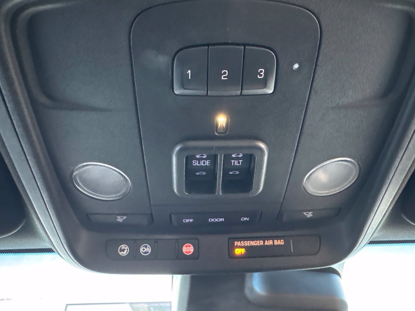 Used 2017 Cadillac ATS V w/ Luxury Package RWD image 21
