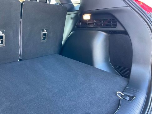 Used 2020 Ford Escape Titanium image 17