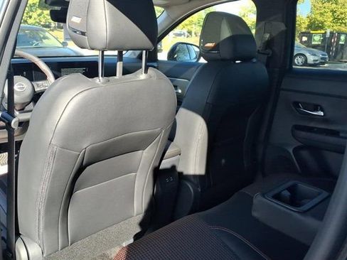 New 2026 Nissan Kicks SR image 28