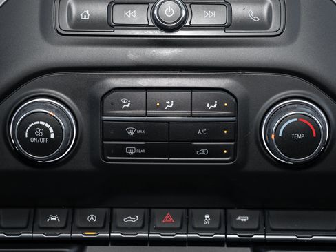 Used 2022 Chevrolet Silverado 1500 Custom image 32