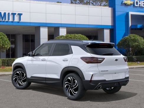 New 2026 Chevrolet TrailBlazer RS w/ Convenience Package FWD image 3