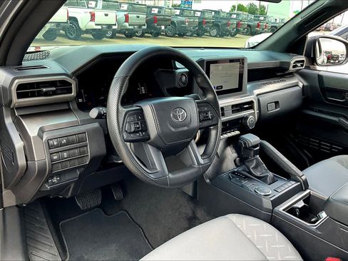 Used 2025 Toyota Tacoma SR5 image 18