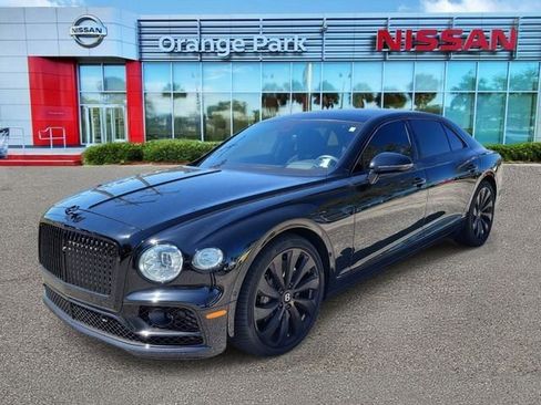 Used 2022 Bentley Flying Spur V8 image 2