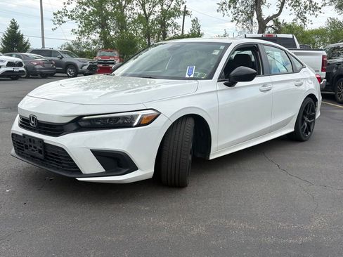 Used 2023 Honda Civic Sport image 3
