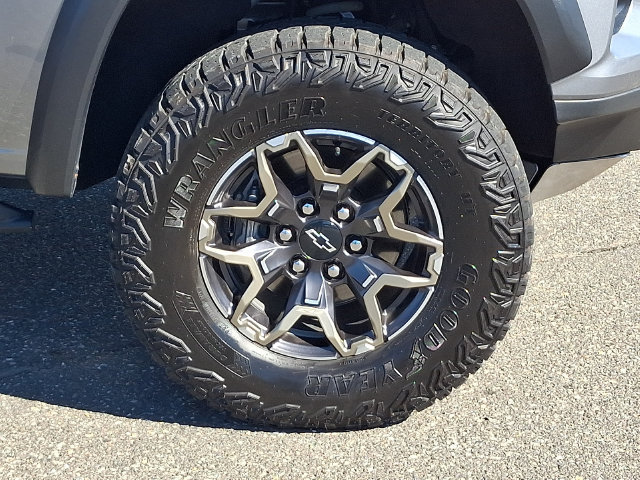 Used 2023 Chevrolet Colorado ZR2 w/ ZR2 Convenience Package III AWD/4WD image 28