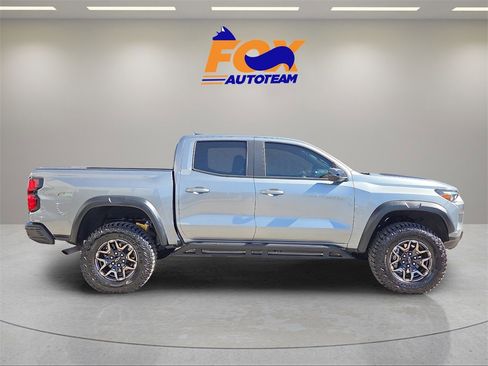 Used 2025 Chevrolet Colorado ZR2 w/ Technology Package image 6