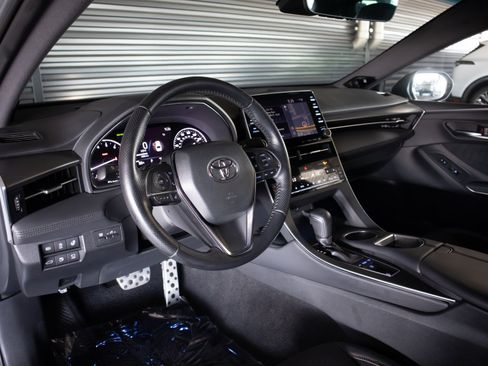 Used 2021 Toyota Avalon Touring w/ Advanced Safety Package FWD image 17
