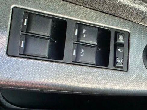 Used 2008 Jeep Grand Cherokee Laredo AWD/4WD image 18