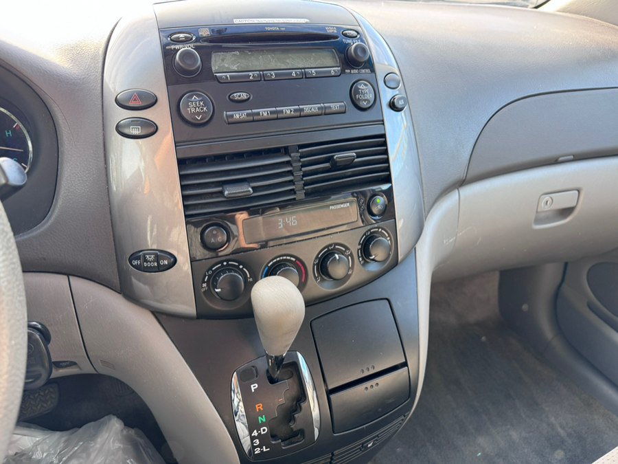 Used 2008 Toyota Sienna LE FWD image 15