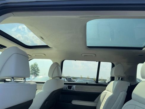 Certified 2025 Hyundai Santa Fe Calligraphy image 11