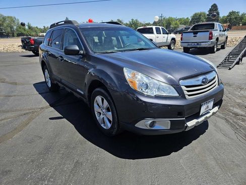 Used 2012 Subaru Outback 2.5i Limited w/ Moonroof Pkg AWD/4WD image 10