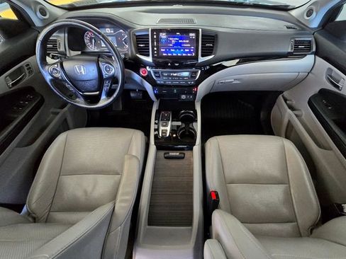 Used 2017 Honda Pilot Elite image 8