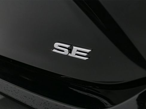 New 2026 Toyota Camry SE image 11