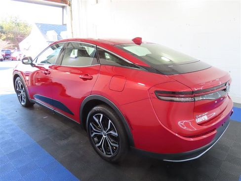 Used 2024 Toyota Crown XLE image 10