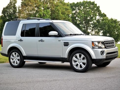 Used 2016 Land Rover LR4 HSE Silver Edition AWD/4WD image 4