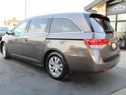 Used 2016 Honda Odyssey SE image 3