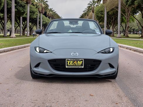 New 2026 MAZDA MX-5 Miata Club w/ Interior Package RWD image 3