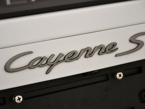 Used 2023 Porsche Cayenne S image 12