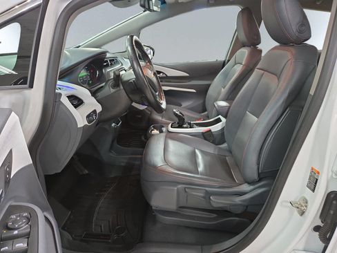 Used 2019 Chevrolet Bolt Premier w/ Infotainment Package FWD image 7