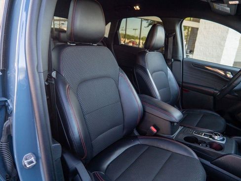 Used 2025 Ford Escape ST-Line Select AWD/4WD image 29