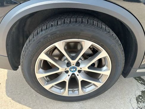 Used 2024 BMW X5 xDrive50e w/ Executive Package AWD/4WD image 49