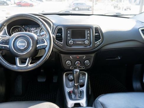 Used 2018 Jeep Compass Latitude w/ Cold Weather Group image 16