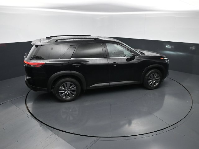 Certified 2025 Nissan Pathfinder SV FWD image 29