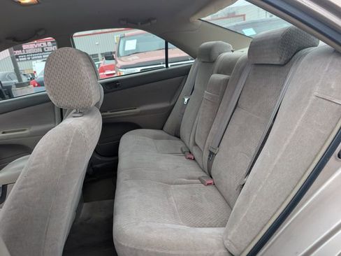 Used 2002 Toyota Camry image 15