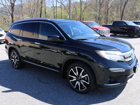 Used 2021 Honda Pilot Touring image 10