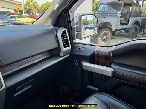Used 2020 Ford F150 Lariat w/ Equipment Group 502A Luxury AWD/4WD image 18