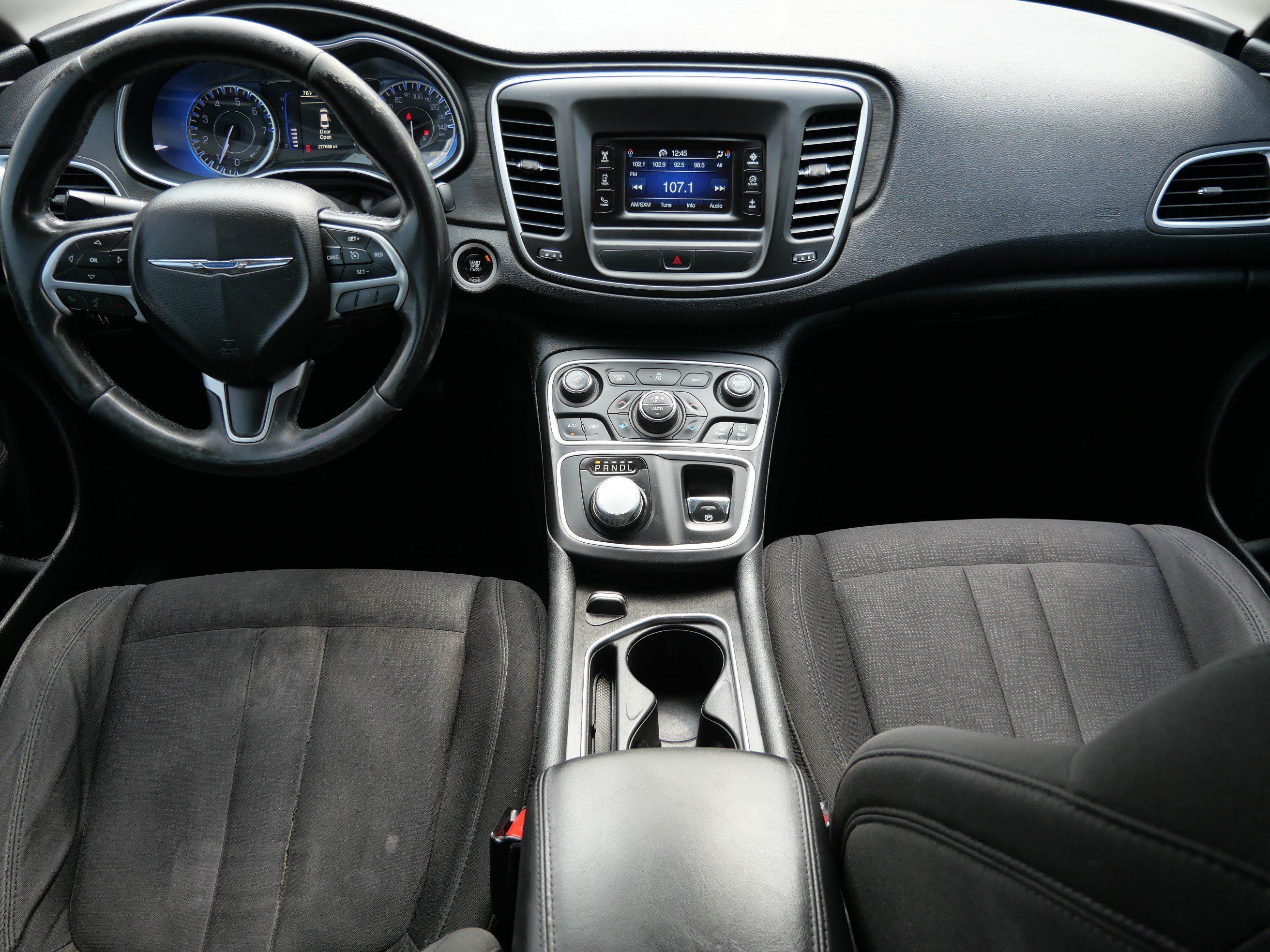 Used 2015 Chrysler 200 Limited w/ Convenience Group FWD image 10