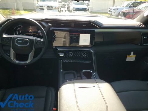 Used 2025 GMC Sierra 2500 Denali w/ Denali Reserve Package AWD/4WD image 15
