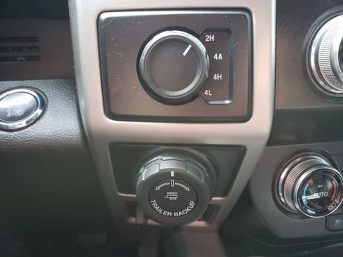 Used 2019 Ford F150 Lariat w/ Equipment Group 502A Luxury AWD/4WD image 26