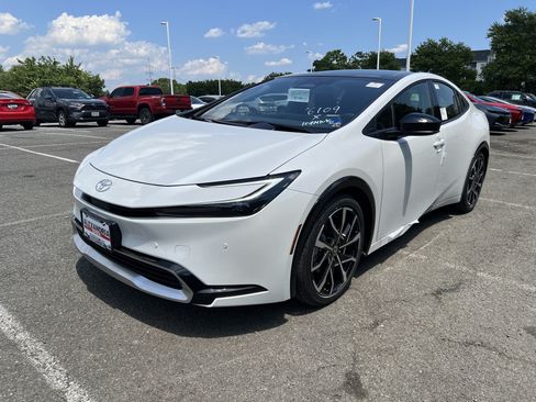 New 2026 Toyota Prius Plug-In Hybrid FWD image 1