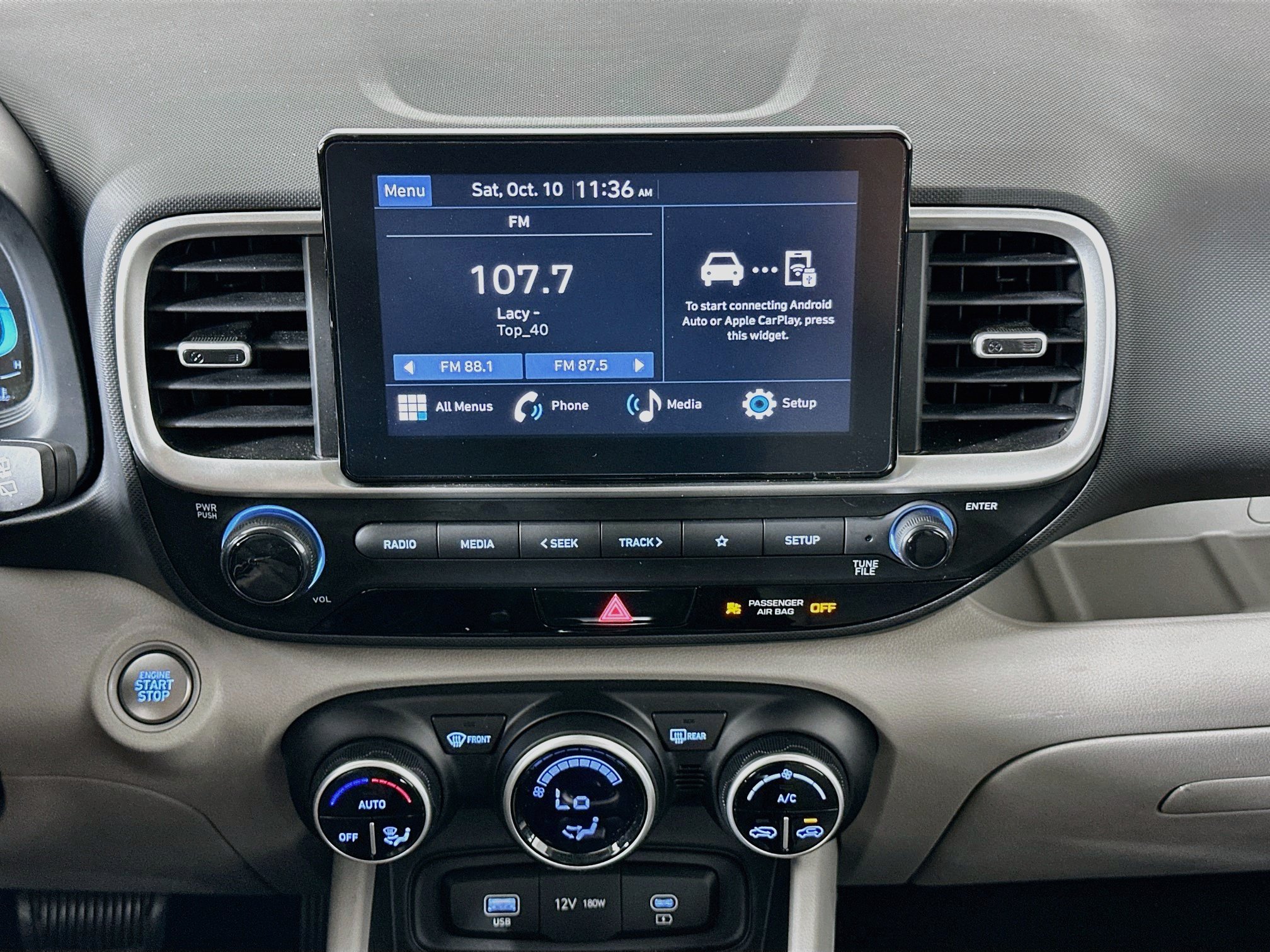 Used 2025 Hyundai Venue SEL FWD image 23
