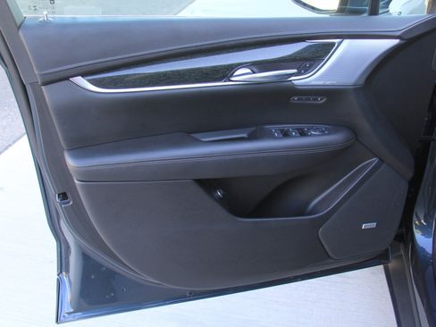 Used 2021 Cadillac XT5 Premium Luxury image 20