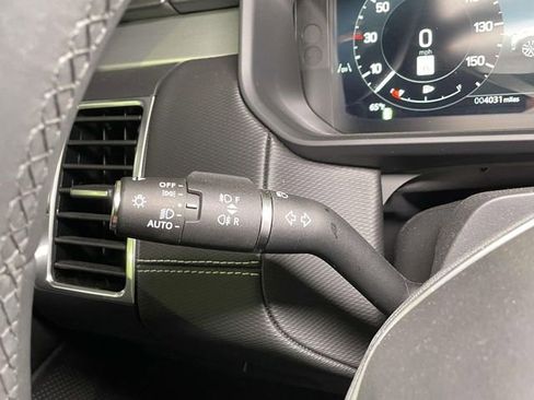 Used 2025 Land Rover Discovery Dynamic SE image 42