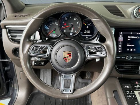 Used 2020 Porsche Macan image 17