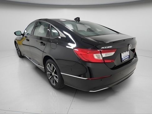 Used 2022 Honda Accord EX-L image 11